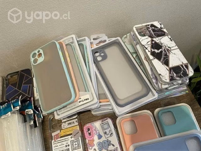 Lote de 70 carcasas IPhone