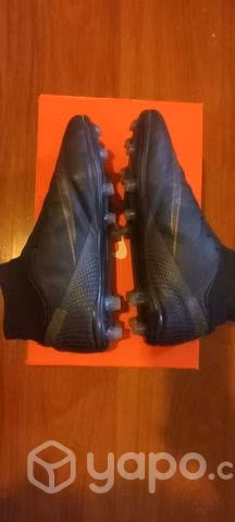 Zapatillas de futbol negras nike genéricas - Imagen 3
