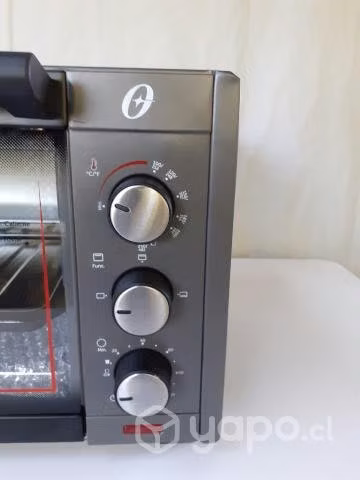 Horno tostador Oster® de 30L
