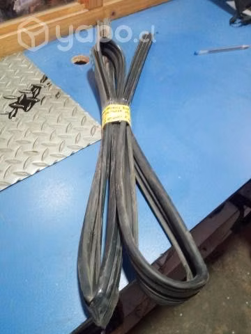 Goma contorno vidrio puerta del izq Ssangyong New