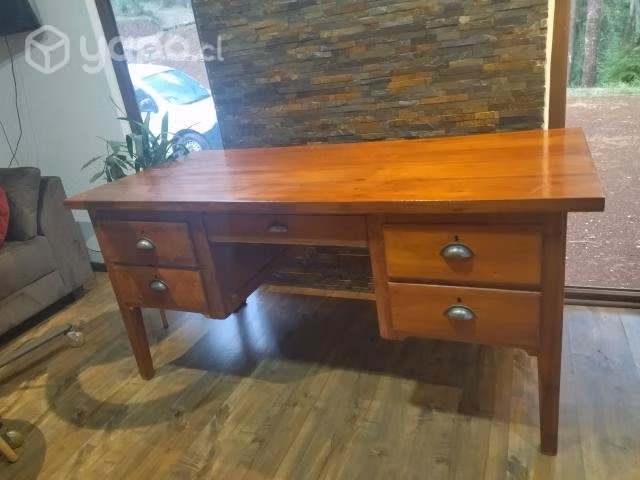 Escritorio madera antiguo