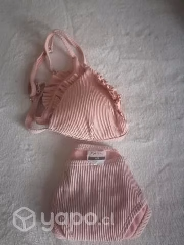 Traje de baño y polera