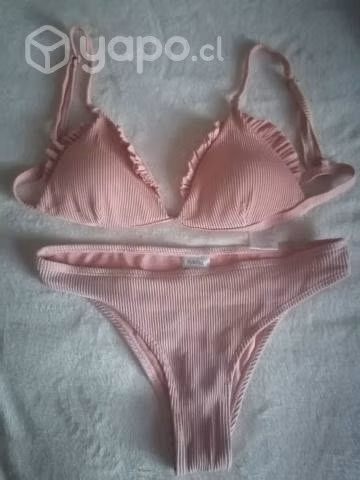 Traje de baño y polera