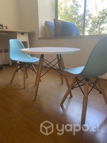 Mesa y silla para niños