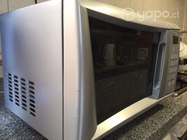Mesa de Vidrio TV rack + MicroOnda - Imagen 4