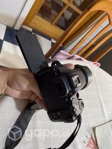 Canon SL3