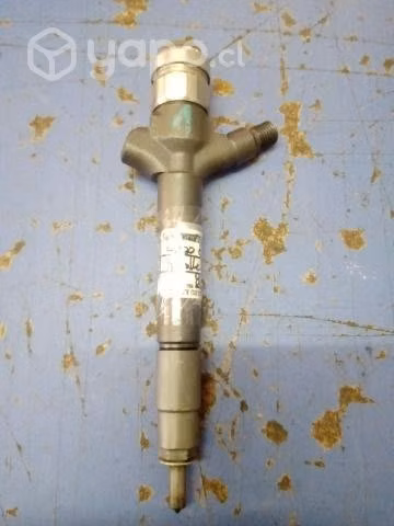 Inyector euro5 con detalle L200 2015