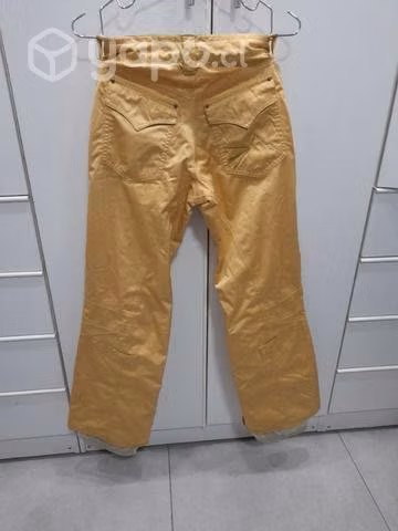 Pantalon nieve dorado
