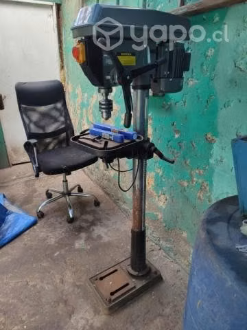 Taladro pedestal