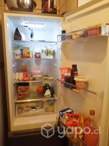 Refrigerador 2 meses de uso casi nuevo