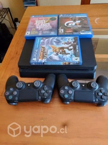 PS4 Slim con 2 controles originales, como nuevo