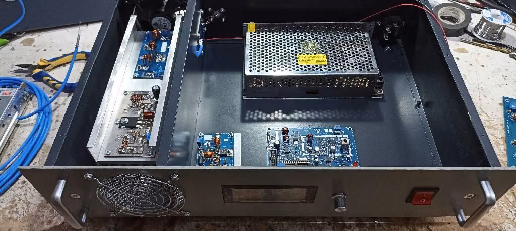 Transmisor de Fm, desde 15 watts.
