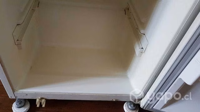 Refrigerador 2 puertas marca Whiripool