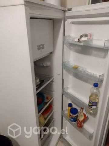 El refrigerador frío dirécto funciona