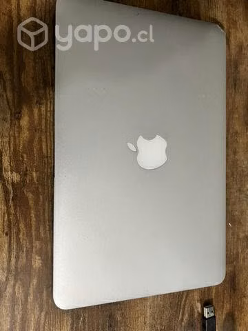 Mac book air con cargador incluido