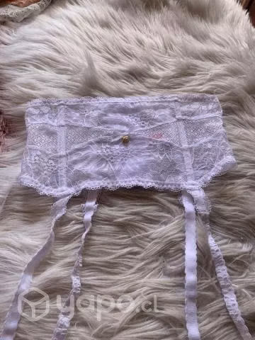 Tallas S y M corset portaligas , un babydoll