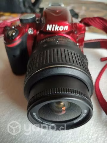 Camara de fotos Nikon D3200 roja