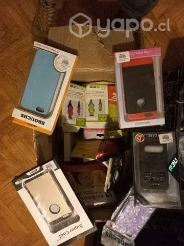 Ofrezco cajas con cosas de computación