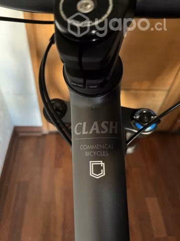 Commencal Clash origin dark skate 2023 talla M - Imagen 3