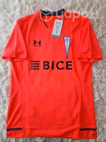 Camiseta uc