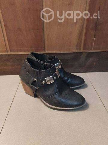 Botines como nuevos talla 36 - Imagen 2