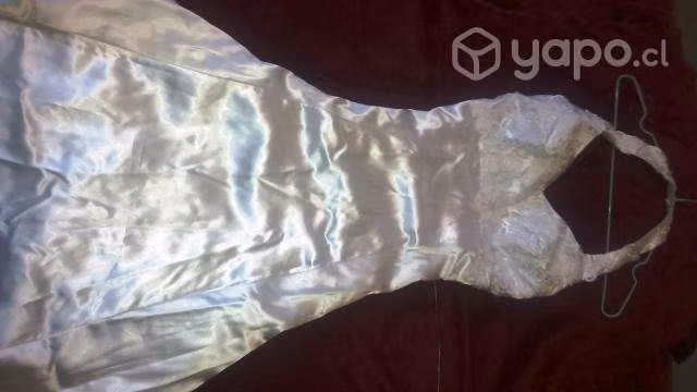 Vestido de novia prácticamente nuevo