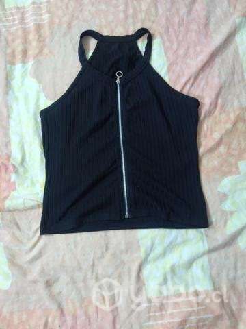 Poleras negras - Imagen 2