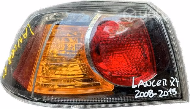 Foco trasero izquierdo Mitsubishi lancer RT