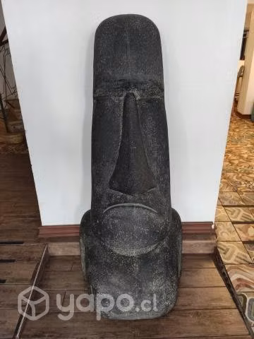 Moai decorativo de piedra grande