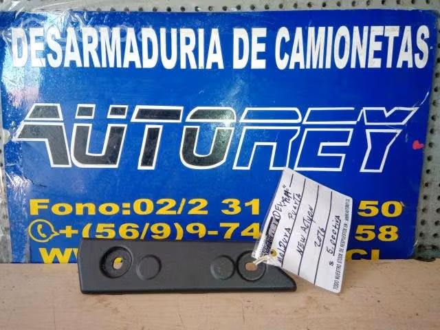 Moldura int puerta del der Ssangyong New Actyon