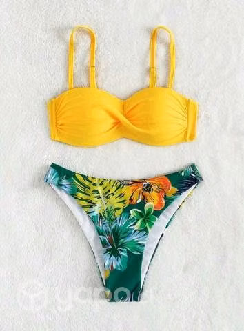 Traje de baño amarillo y verde estampado - Imagen 3