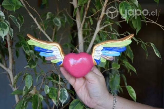 Corazon mexicano pequeño de yeso pintado a mano