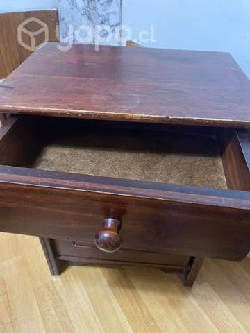 Velador de madera
