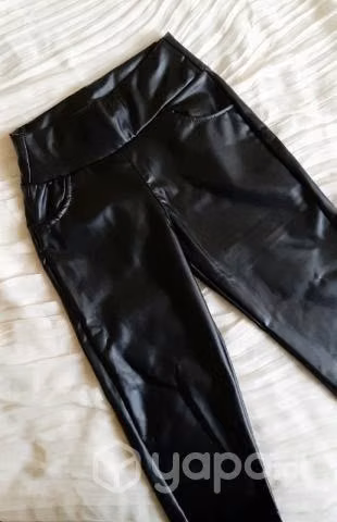Calza tipo cuerina