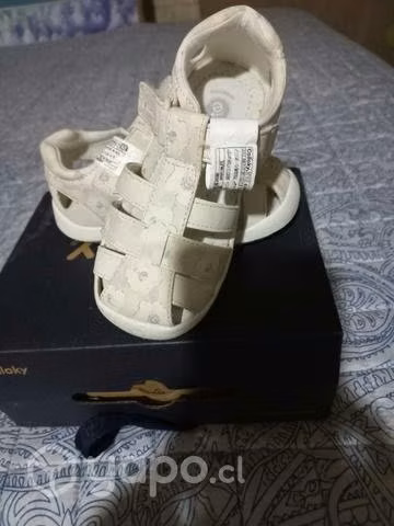 Chalas de niñas