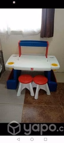 Set Mesa y 2 sillas más ordenador de juguetes