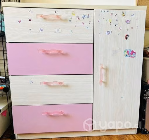 Cómoda niña