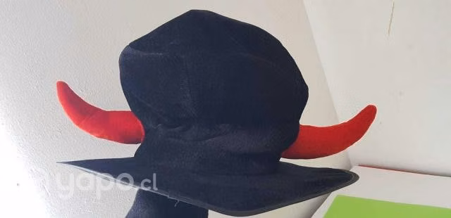Sombrero con cuernos