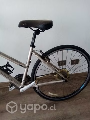 Bicicleta usando aro 28
