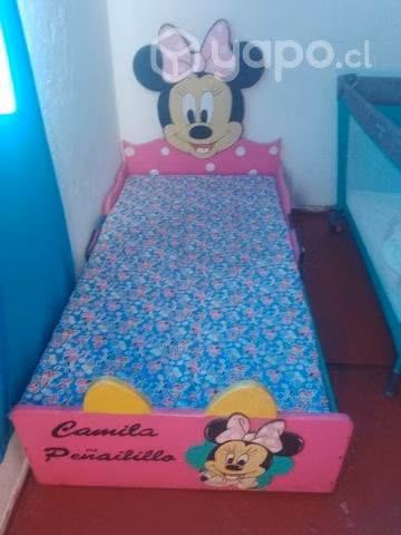 Cama de transición de niña Minnie