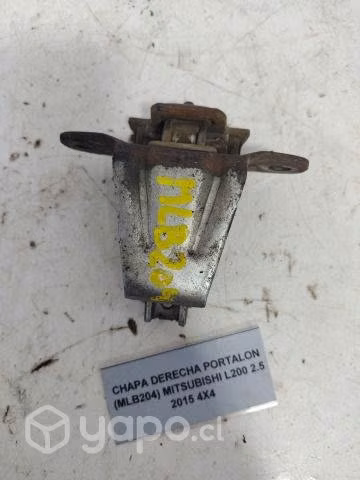 Chapa Derecha Portalon (MLB204) Mitsubishi L200