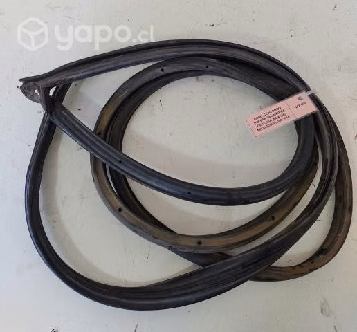 Goma Contorno Puerta Delantera Der L200 2015