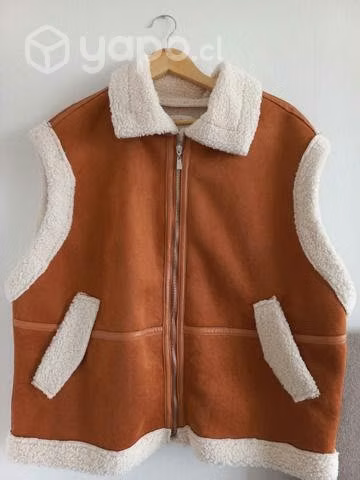 Bella chaqueta con chiporro sin mangas nueva