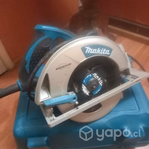 Sierra circular makita MGK5007 nueva practicament - Imagen 2