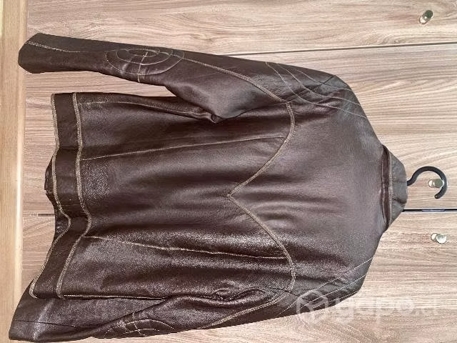 Impecable chaqueta cuero Levis - Imagen 2