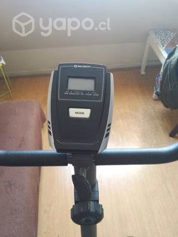 Bicicleta estática marca Master Fit