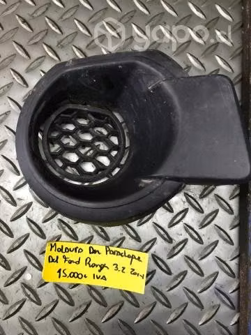 Moldura derecha parachoque del Ford Ranger 3.2 201