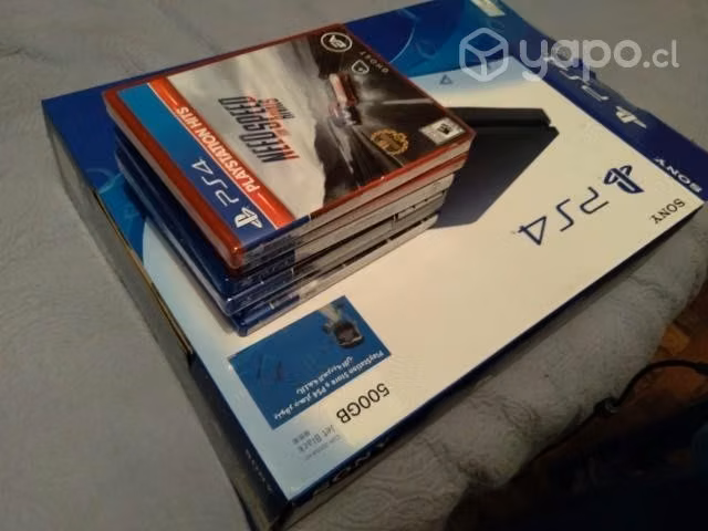 Play Station 4 slim 500 gb 2 controles 6 juegos