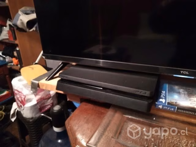 Play Station 4 slim 500 gb 2 controles 6 juegos