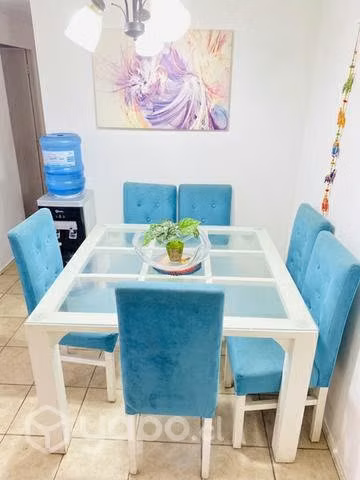 Comedor celeste Perfecto estado